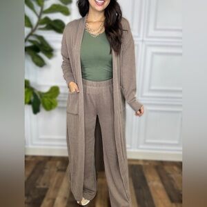 NWT Dear Scarlett Cozy Taupe Ribbed Sunrise Lounge Set